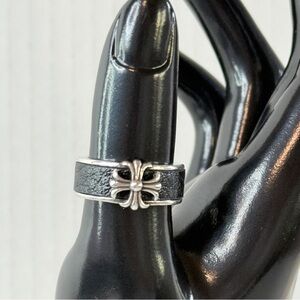 🆕 Silver-Tone Gothic Cross Statement Ring | Wide Textured Band | 7 | Luxe